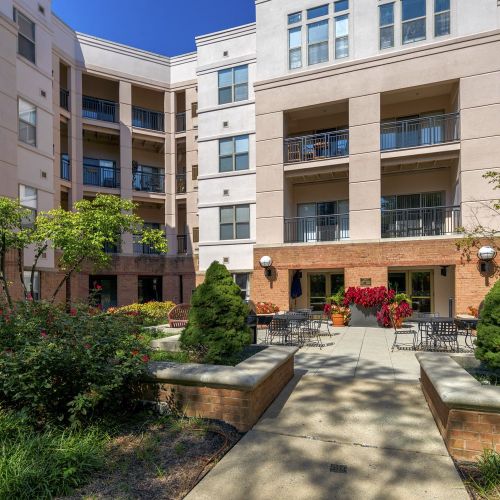 Strathmore Court at White Flint | Gallery | Apts in MD | Bozzuto