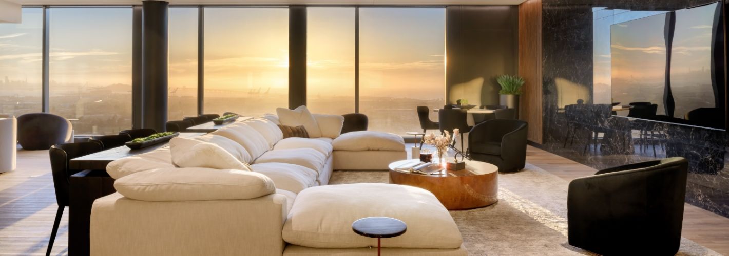 Penthouse lounge	