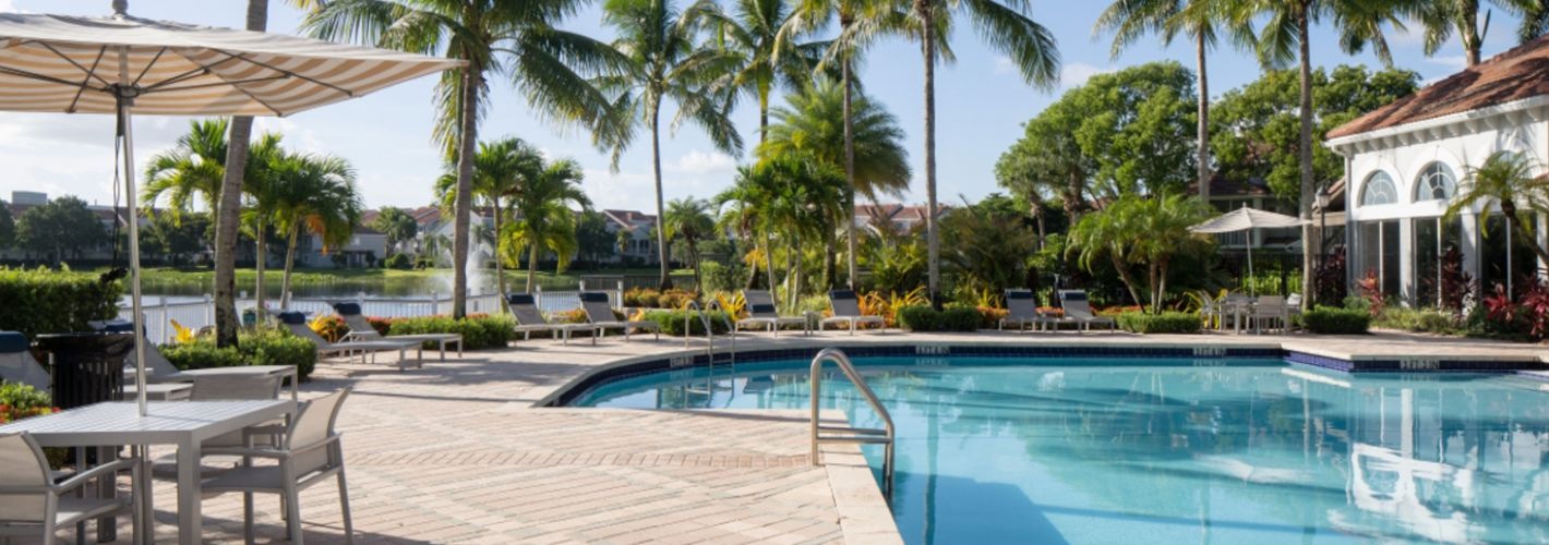 Resort-style pool	