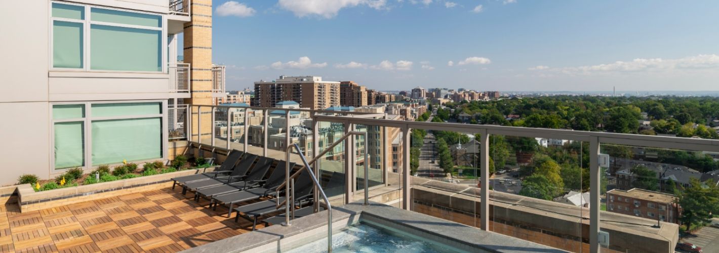 Outdoor spa and rooftop