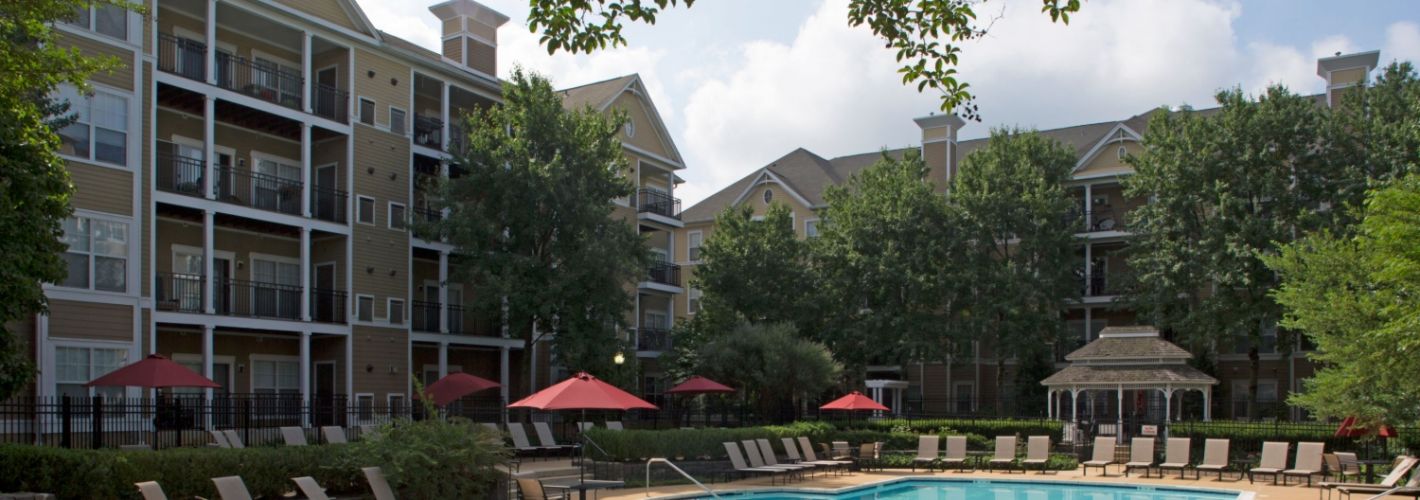 Town Square at Mark Center : Pool